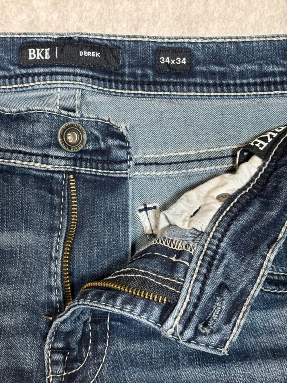 BKE Derek Stretch Relaxed Fit Bootcut Denim Jeans-Barrette Wash-Men Size 34x34